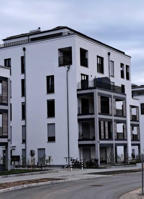 Erstbezug mit Balkon und EBK:  2,5-Zimmer-Wohnung mit Einbauküche, S/W-Lage