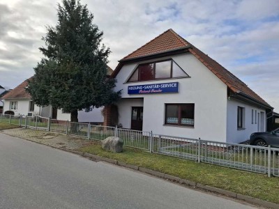 Wohnhaus mit nebenstehenden Büro/Werkstattgebäude -  Ideal für Büro, Familie, Handwerk