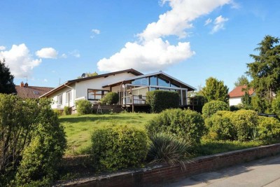 Wohnen auf 348 m² - Einfamilienhaus mit Einliegerwohnung, Sauna & Wintergarten