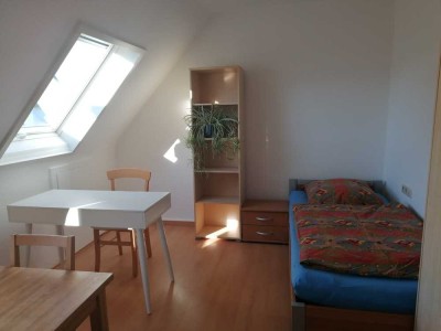 möbliertes Zimmer in DG-Wohnung ab 01.01.2026 in Stuttgart-Vaihingen