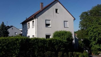 Freistehendes Einfamilienhaus mit sehr großem Garten