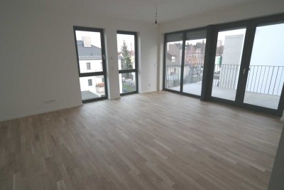 Moderne 3-ZKBB mit EBK, Parkett & Balkon
