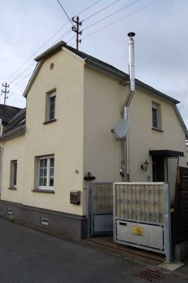 "GEMÜTLICH WOHNEN - BEZUGSFÄHIGES WOHNHAUS MIT GARTEN - IN ANGENEHMER STADTLAGE"