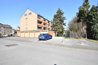PROVIFREI! Aufgeteiltes MFH mit 13 Whg, 4 Garagen & 3 Außenstellplätzen