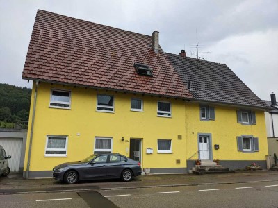 Günstiges, vollständig renoviertes 4-Zimmer-Einfamilienhaus in Schopfheim