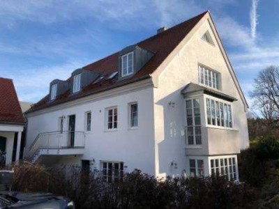 Stilvolle, geräumige 3-Zimmer-Wohnung mit Balkon und Einbauküche in Hetzenhausen