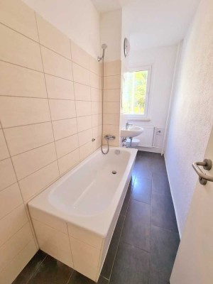 Charmante 3-Raum-Wohnung mit Wannenbad – Ihr neues Zuhause in bester Lage