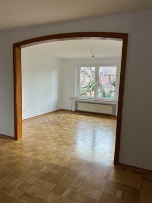 Freundliche 4-Zimmer-Wohnung mit Balkon und EBK in Bad Nenndorf