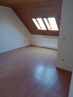 Sanierte 2-Raum-Wohnung mit Balkon und EBK in Moosburg-Buchenlandstraße