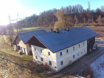 Ehem. Kleinlandwirtschaft im Grünland - ruhige und sonnige Lage !