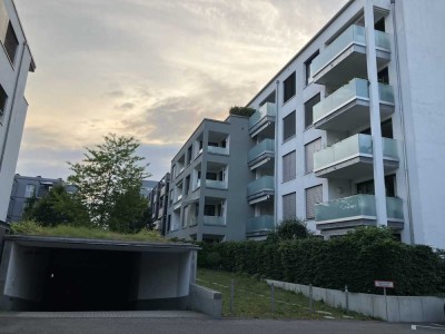 Exklusive 2,5-Zim.-EG-Wohnung mit EBK, Südterasse, ruhigem Innenhof, eigenem Gartenanteil, neuwertig