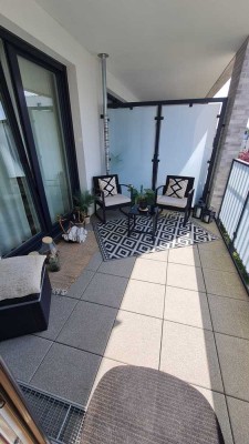 Geschmackvolle, neuwertige 2-Zimmer-Wohnung mit geh. Innenausstattung, Balkon, Stellplatz und EBK