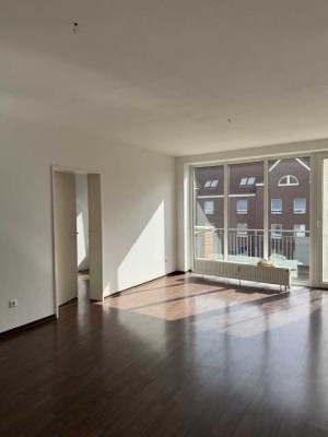 Lichtdurchflutete 2-Zimmer-Wohnung mit Balkon