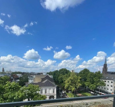 3-Zimmerwohnung im Ärztehaus mit Terrasse und einem Ausblick über die Stadt