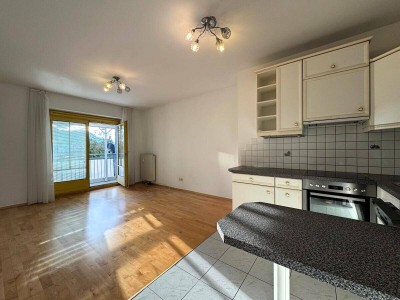 Citylage! 2-Zimmer-Mietwohnung mit Balkon und Tiefgaragenplatz
