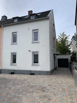 Limburg-Zentrum, frisch renoviertes EFH mit Terrasse und Garage - direkt vom Eigentümer zu vermieten