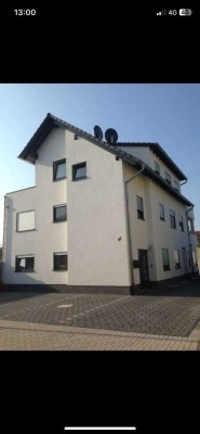 2-Zimmer-Souterrain-Wohnung mit Küche