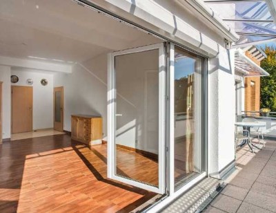 Moderne Penthouse-Wohnung mit großer Dachterrasse – ruhig und stadtnah