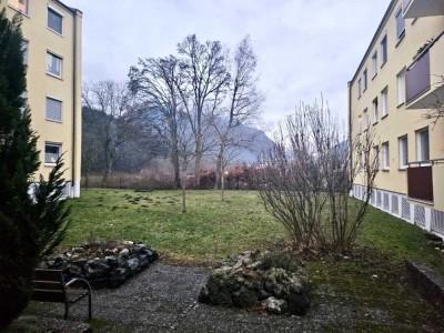 Charmante, großzügige 3-Zi.-Wohnung mit Loggia und Bergpanoramablick