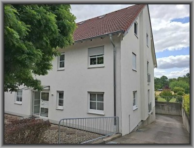 Nr. 1938 * Große wunderschöne ETW im II. OG eines 6- Parteienhauses in Pfeddersheim *