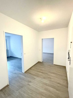 MODERNE 2-ZIMMER WHG | BALKON | STELLPLATZ