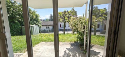 Gemütliche 2-Zimmer-Wohnung mit Terrasse und Gartenmitbenutzung in Grenzach