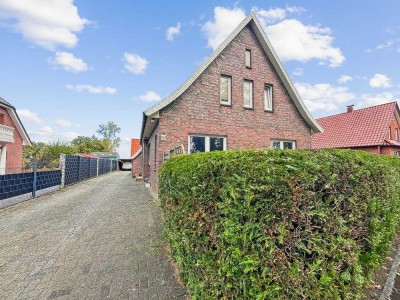Vielseitig nutzbares 3-Parteienhaus mit ca. 0,55 ha Weidefläche in Rhauderfehn-Holte