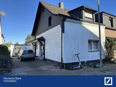 Doppelhaushälfte inklusive vermietetem Bungalow zur Kapitalanlage und Eigennutzung in Oberhausen