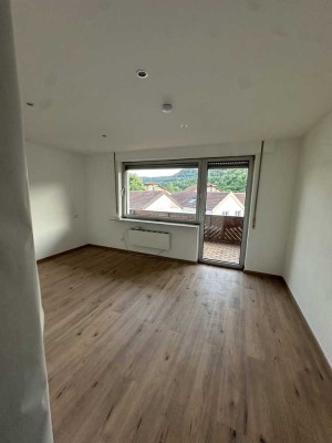 Erstbezug nach Sanierung – 71 m² Wohnung mit Balkon & Einbauküche �