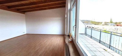 Helle Penthouse Wohnung            große Sonnenterrasse, PKW Außenstellplatz & Tiefgarage