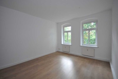 Geräumige 4- Raum Wohnung mit Balkon und Garten in gepflegtem Mehrfamilienhaus