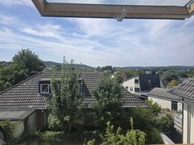 *Singleapartment auf Emst, Bestlage, voll renoviert ab sofort zu vermieten*
