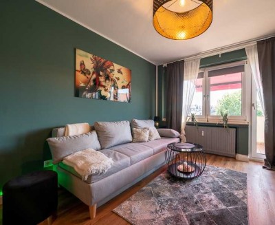 Geschmackvolle, neuwertige 1-Raum-Wohnung mit luxuriöser Innenausstattung mit EBK & Balkon