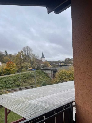 Gepflegte 4-Zimmer Wohnung mit Balkon in Elztal