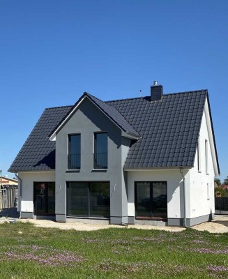 Modernes Landhaus - bezugsfertig - 151 m² - 5 Zimmer - inkl. Garage und 1.000 m² Grundstück