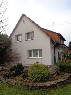 Wertheim- Dertingen: ehemaliges Pfarrhaus mit großem Grundstück