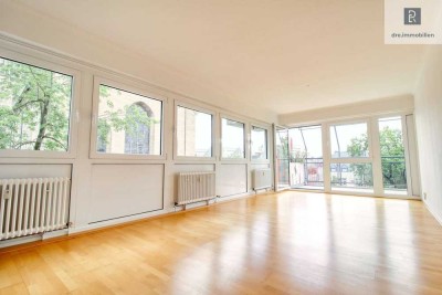 Wohnen in der Kölner Altstadt: Helle Wohnung mit umlaufend neuer Fensteranlage inkl. TG-Stellplatz