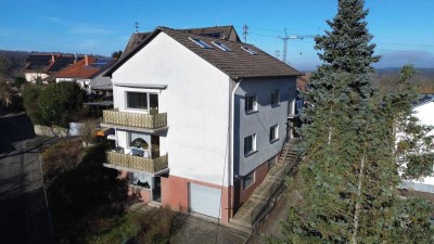 Stelzenberg - Großzügiges Zweifamilienhaus mit Einliegerwohnung und Garage