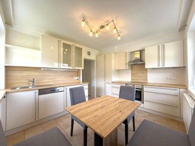 Charmante 3-Zimmer-Wohnung mit Balkon und herrlichem Ausblick – sofort bezugsfertig!