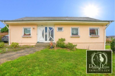 **Einfamilienhaus + großes Grundstück + Wintergarten + Kamin + Garage in Homburg -Einöd**