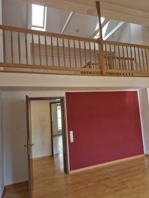 Großzügige Dachgeschosswohnung im Mathildenviertel