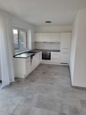 Helle 4-Raum-Wohnung mit EBK und Balkon in Rosendahl
