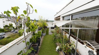 ::: Sensationelle DG-Wohnung I kl. Einheit I Blick ins Grüne I 2 Terrassen I TG-Stpl. :::