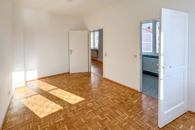 Helle, neu sanierte 2-Zimmer-Wohnung