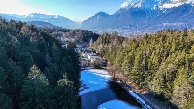 Naturnahe Doppelhaushälfte – Ihr Familientraum direkt am Herzsee bei Innsbruck