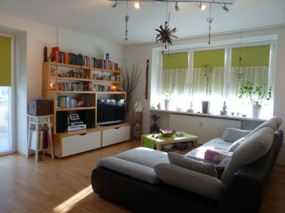 Sehr schöne Wohnung mit Balkon