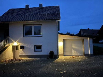 Neu saniertes 3,5-Raum-Einfamilienhaus mit EBK + Garten in Kneiting Pettendorf