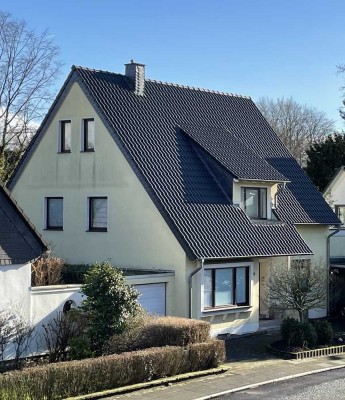 1-Fam. Haus mit Büro/Praxis und Garten in Köln Junkersdorf  mit Finanzierungsvariante  Erbbaurecht