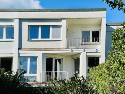 Eselsberg, RMH,  159qm, 6 Zi., Toplage, Münsterblick, 2 Gar. f. E-PKW, aufteilbar in 2 Wohneinheiten