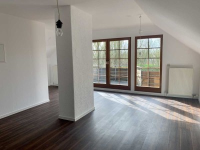 Exklusive, vollständig renovierte 2-Zimmer-Wohnung mit Balkon in Gross-Gerau